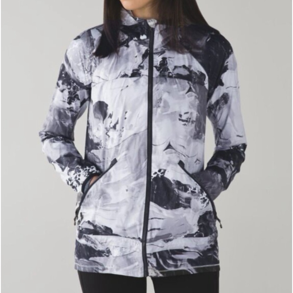 Lululemon Miss Misty Jacket II ( wind breaker )